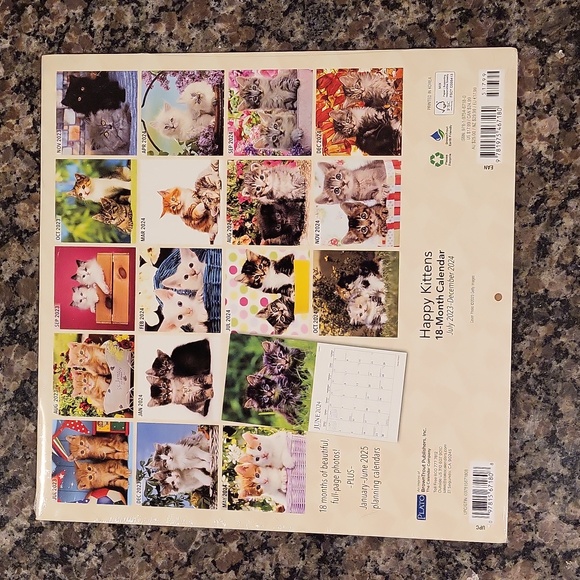 Happy Kittens full page each month 18 month calendar new sealed July 2023-Decemb - Picture 3 of 3
